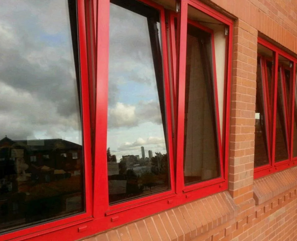 Дом красивый, а окна портят фасад